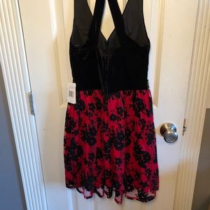 Cocktail dress Juniors size 1 NEW w/ tags
